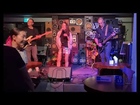 Zensø playing live — 5